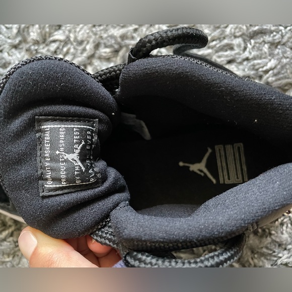 Jordan 11 Jubilees - Picture 3 of 6